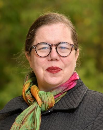 Headshot of Shannon Dea